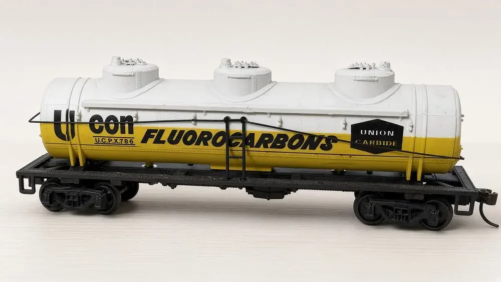 HO Scale Union Carbide Tank Car UCPX 786